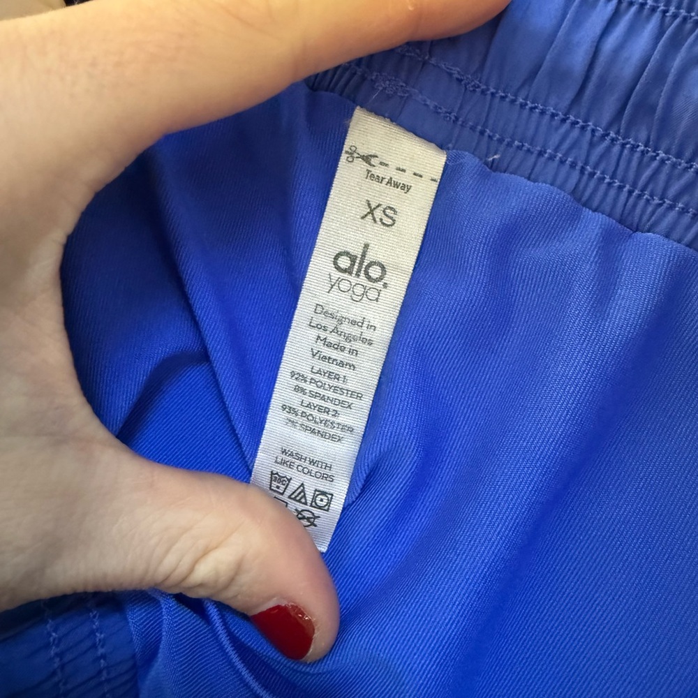 ALO Yoga Women's Vibrant Blue Athletic Shorts - Picture 3 of 5
